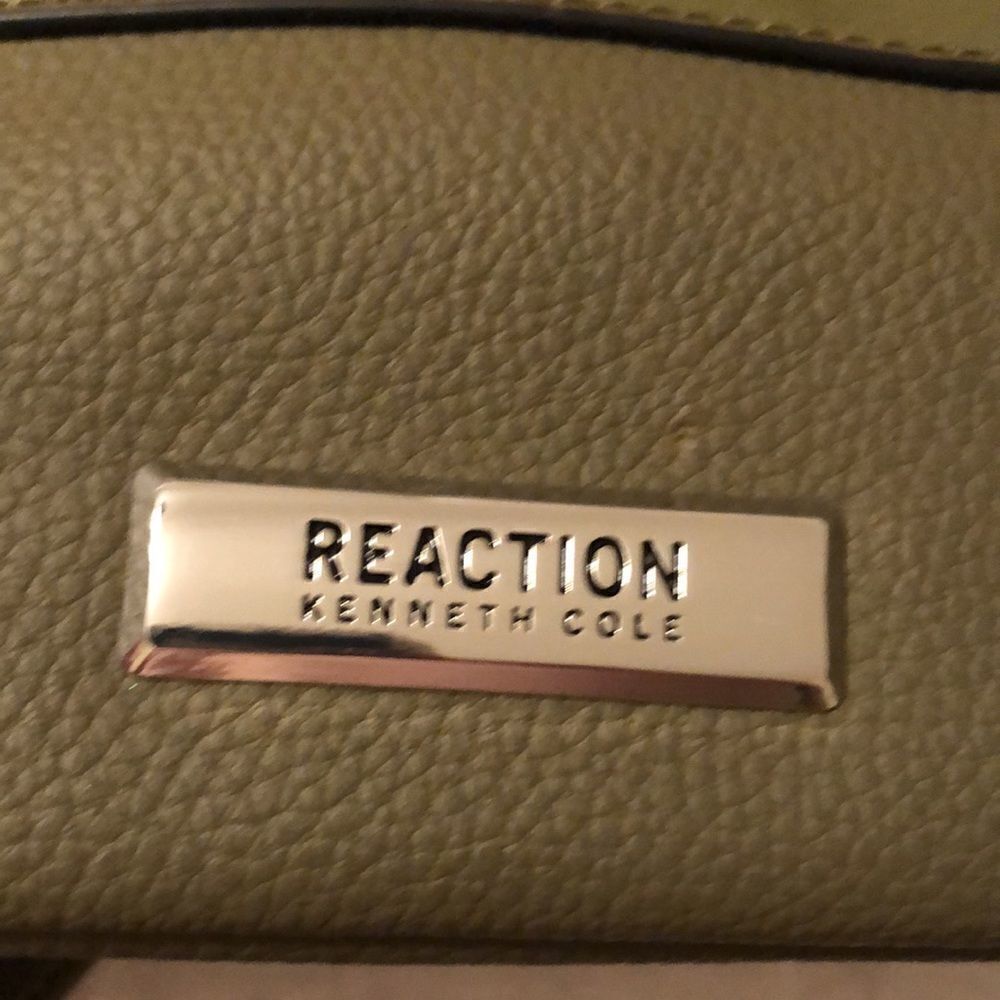 Kenneth Cole Reaction Camo Cactus Olive Green Faux Leather Crossbody Purse - Picture 8 of 16